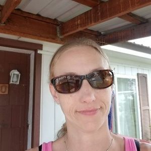 Meet your Posher, Laurel